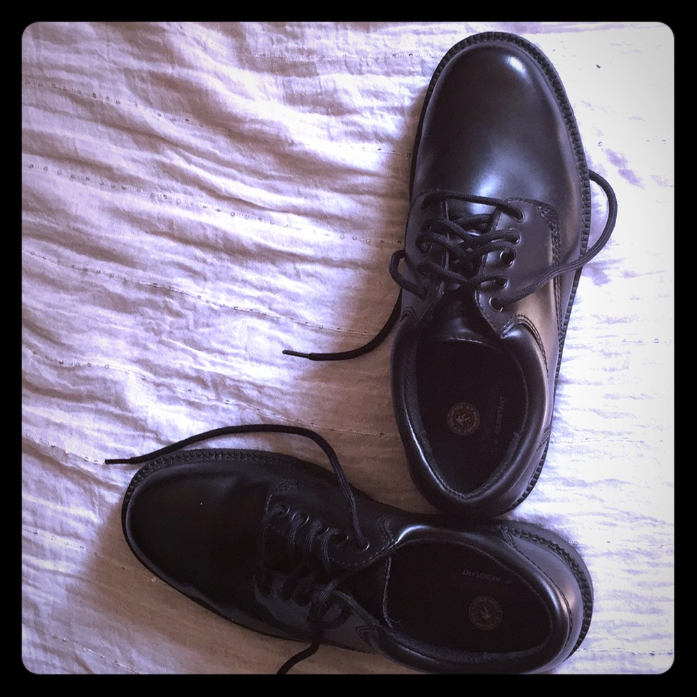 Steel toe slip resistant Sketchers